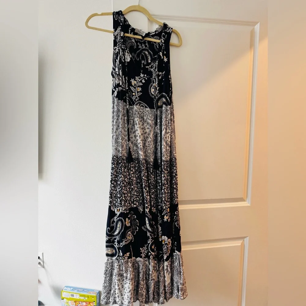 Cupio Black and White Patterned Maxi Skirt - Picture 2 of 9